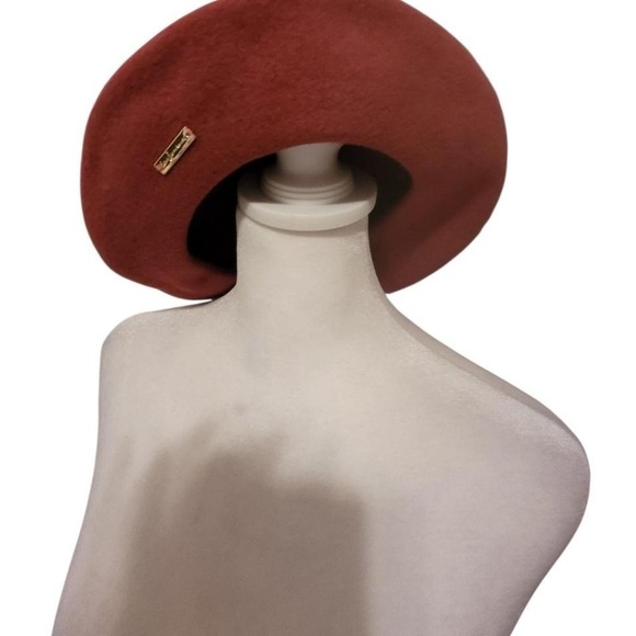 The Unbranded Brand Accessories - Raspberry Beret
